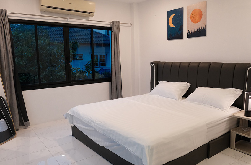 House with Private Pool in Sukhumvit 